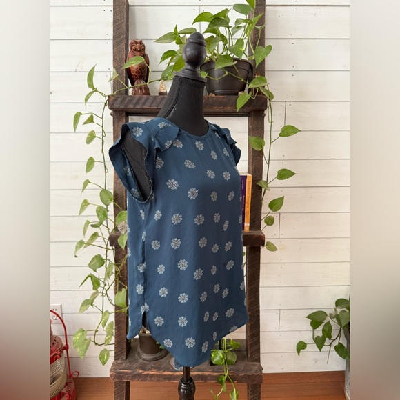 Loft Floral Blue Women's Flutter Sleeve Top - Picture 11 of 14